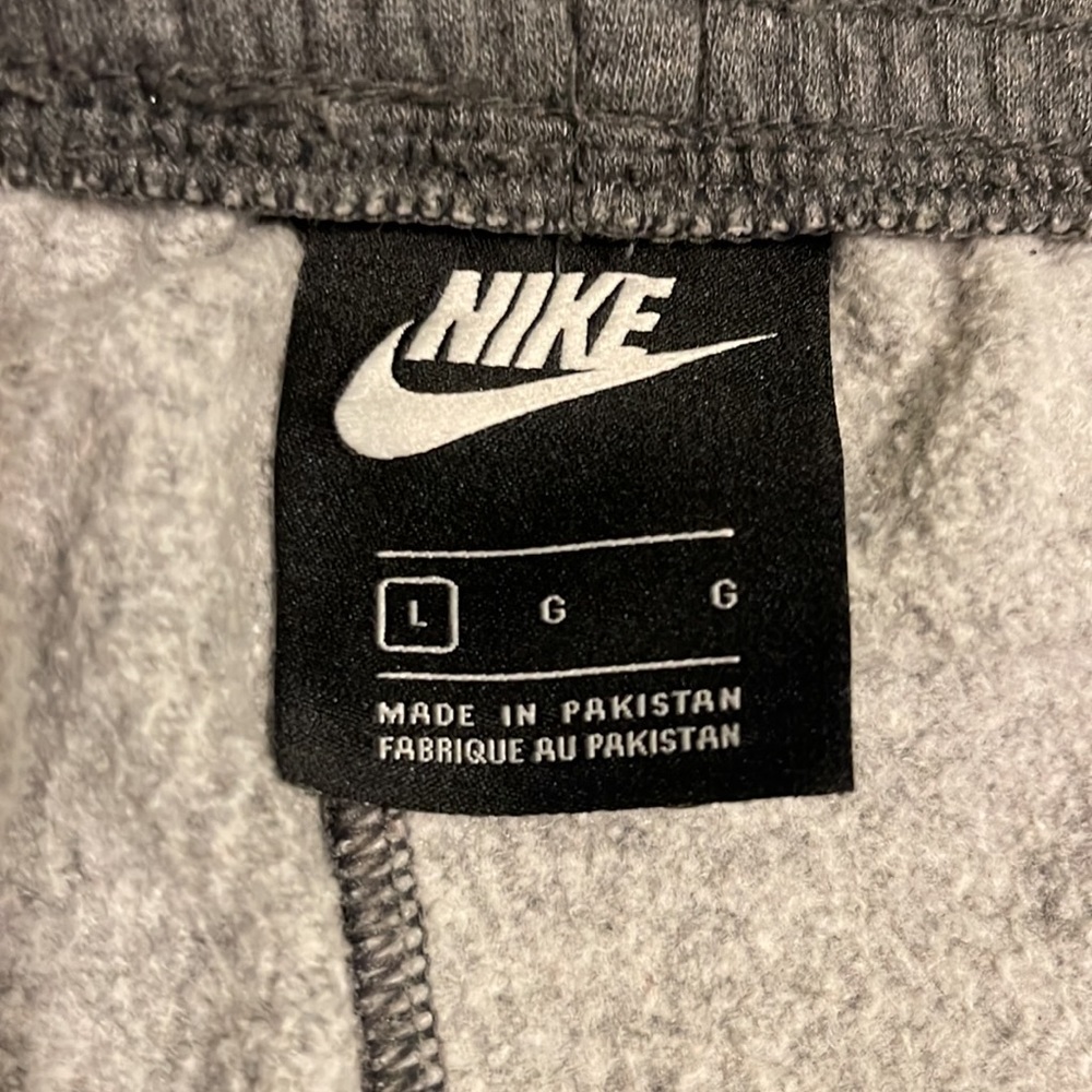 Sweatpants - Picture 2 of 3